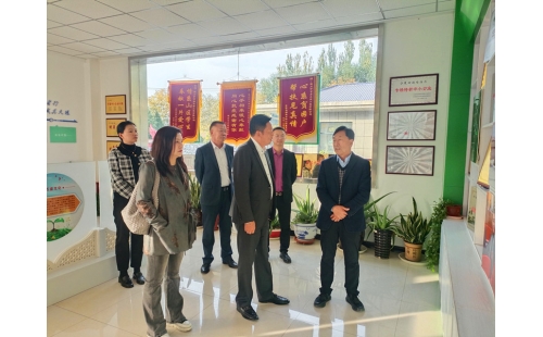 金鳳區(qū)黨委常委、統(tǒng)戰(zhàn)部部長韓廷鋒蒞臨銀川伊百盛調(diào)研民族團(tuán)結(jié)進(jìn)步創(chuàng)建工作